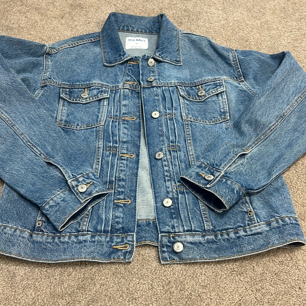 Classic Jean jacket in medium wash